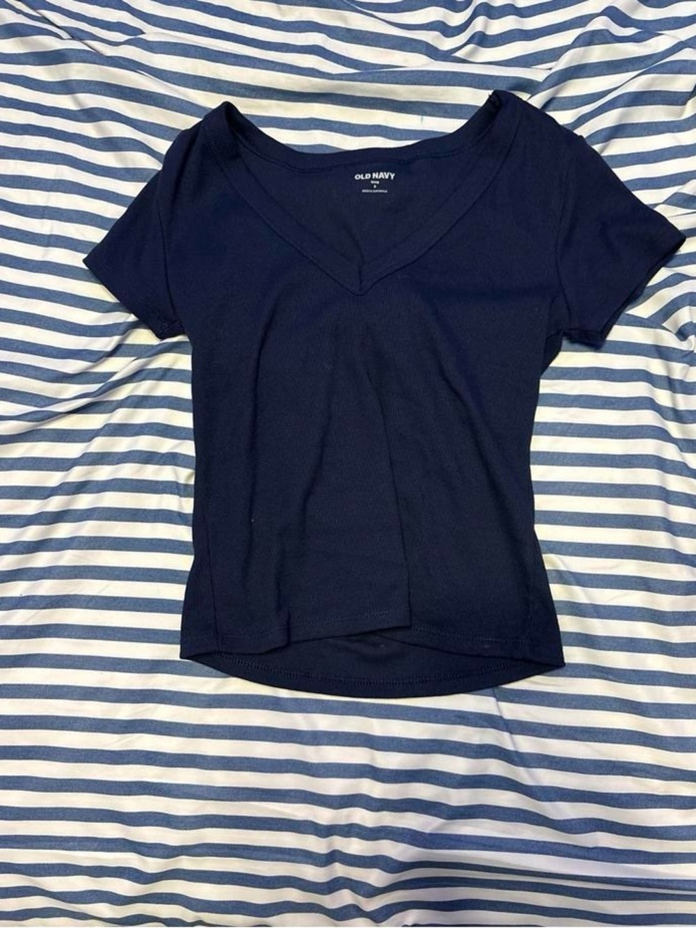 Old Navy Short Sleeve V-Neck Top in Navy
